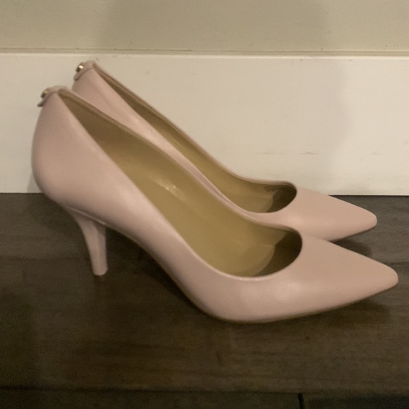 Michael Kors MK Flex Kitten Heel Pumps